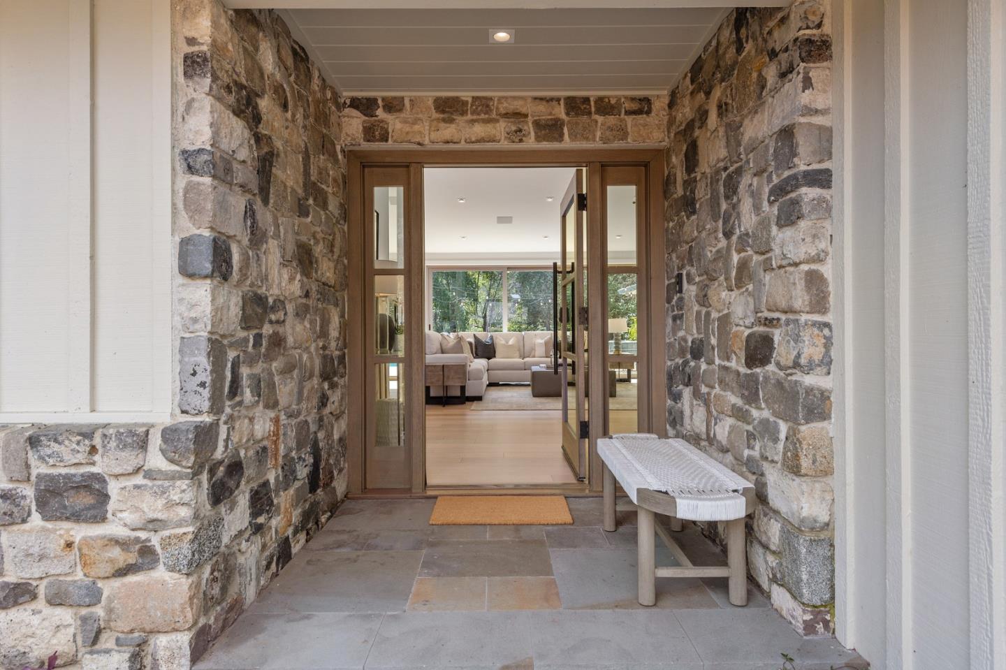 Detail Gallery Image 5 of 44 For 160 Shawnee Pass, Portola Valley,  CA 94028 - 4 Beds | 2/1 Baths