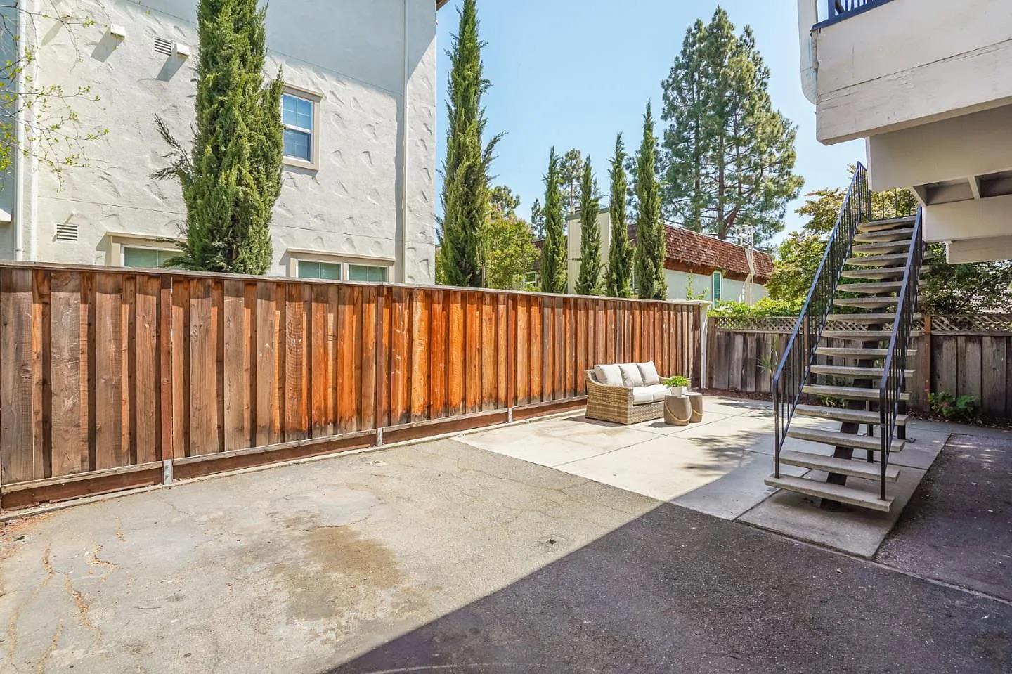 Detail Gallery Image 5 of 27 For 355 E Mc Kinley Ave a,  Sunnyvale,  CA 94086 - 3 Beds | 1 Baths