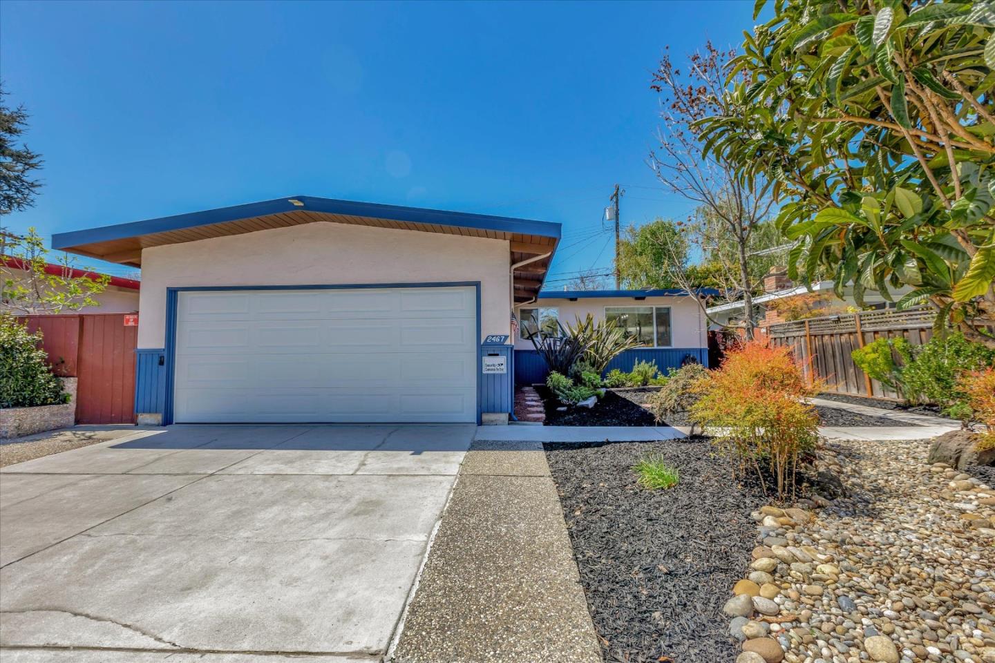 Detail Gallery Image 1 of 1 For 2467 Betlo Ave, Mountain View,  CA 94043 - 3 Beds | 2 Baths