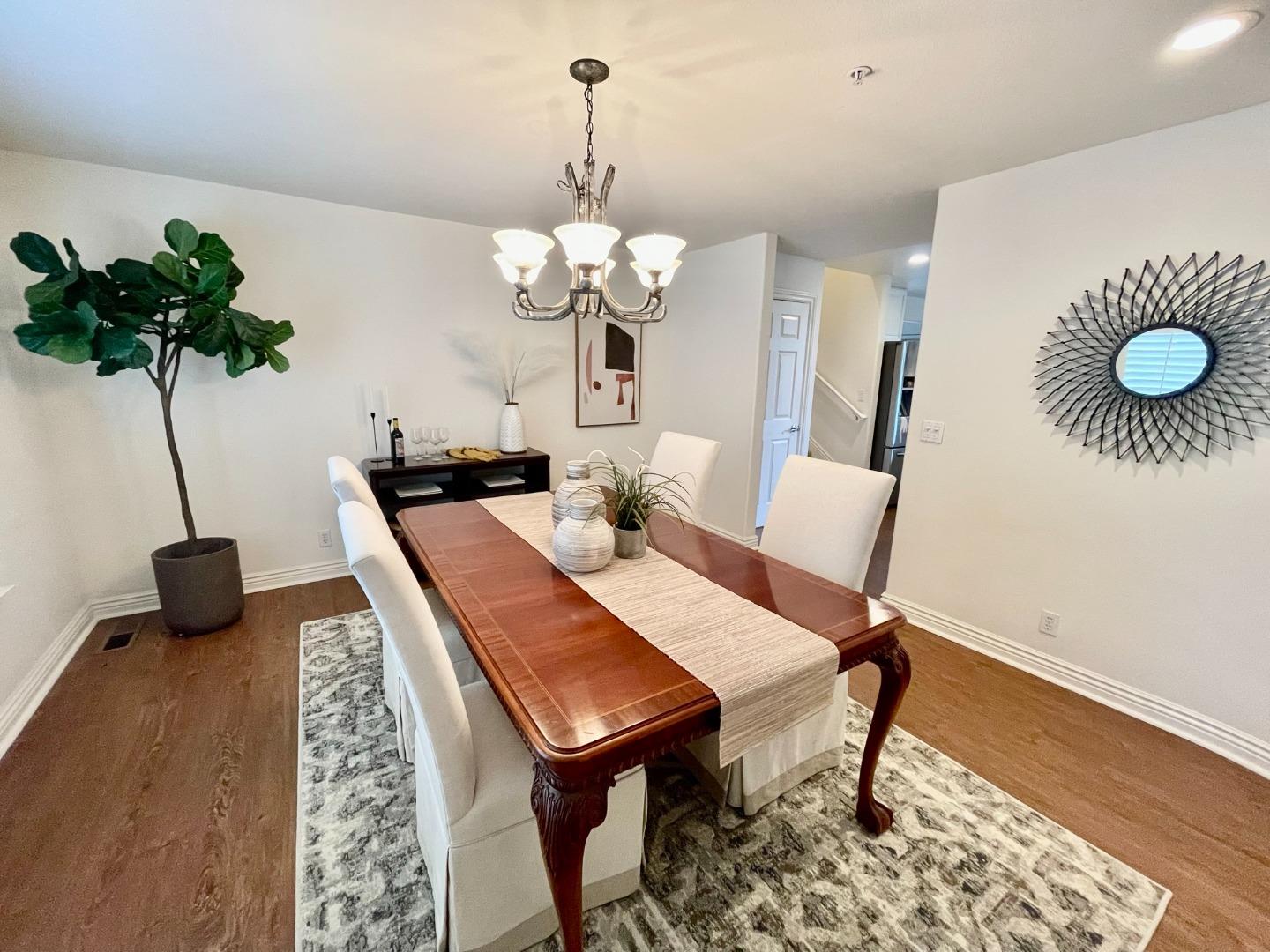 Detail Gallery Image 10 of 47 For 260 Carol Way, Aptos,  CA 95003 - 4 Beds | 3/1 Baths