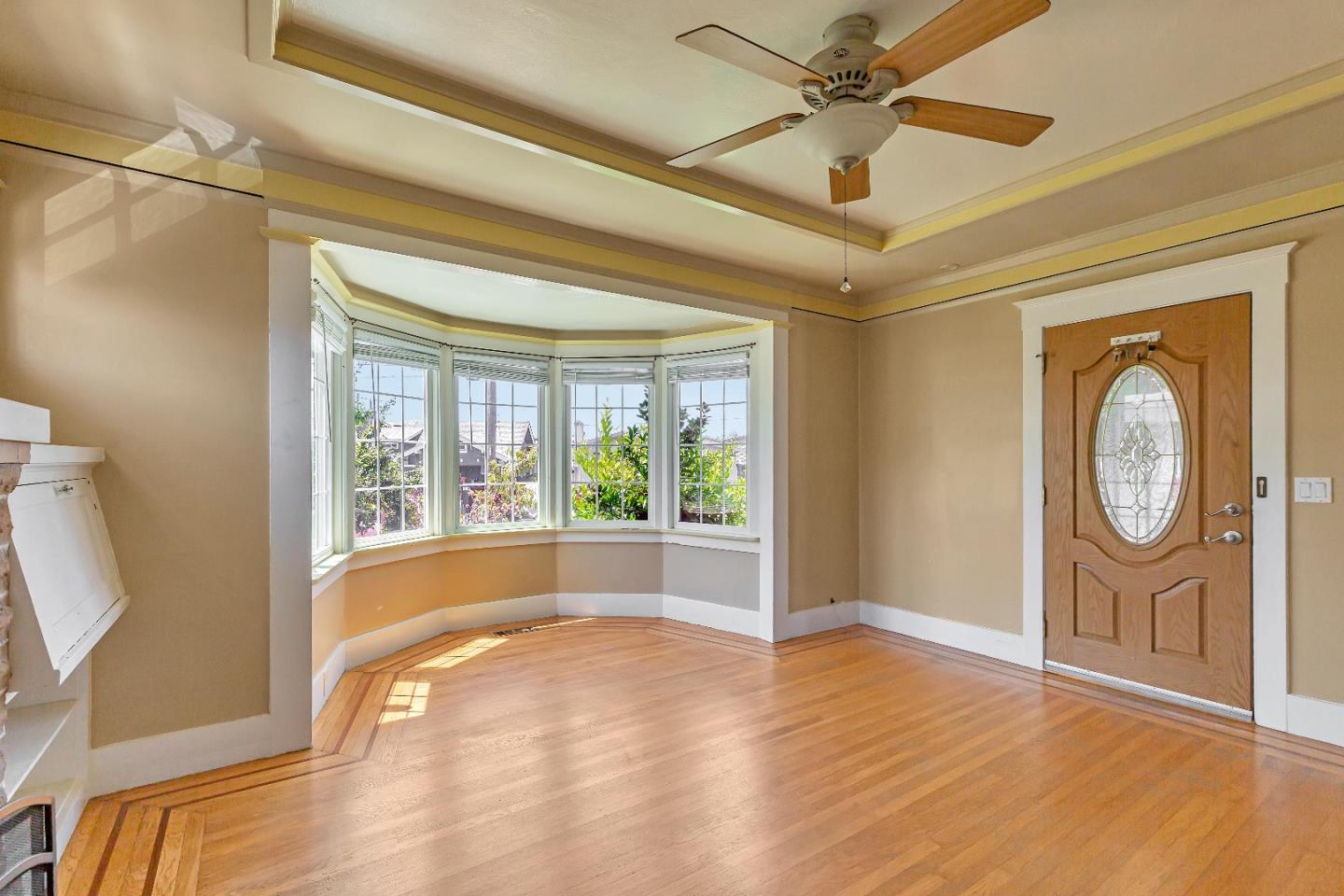 Detail Gallery Image 5 of 31 For 5368 Wentworth Ave, Oakland,  CA 94601 - 3 Beds | 1/1 Baths