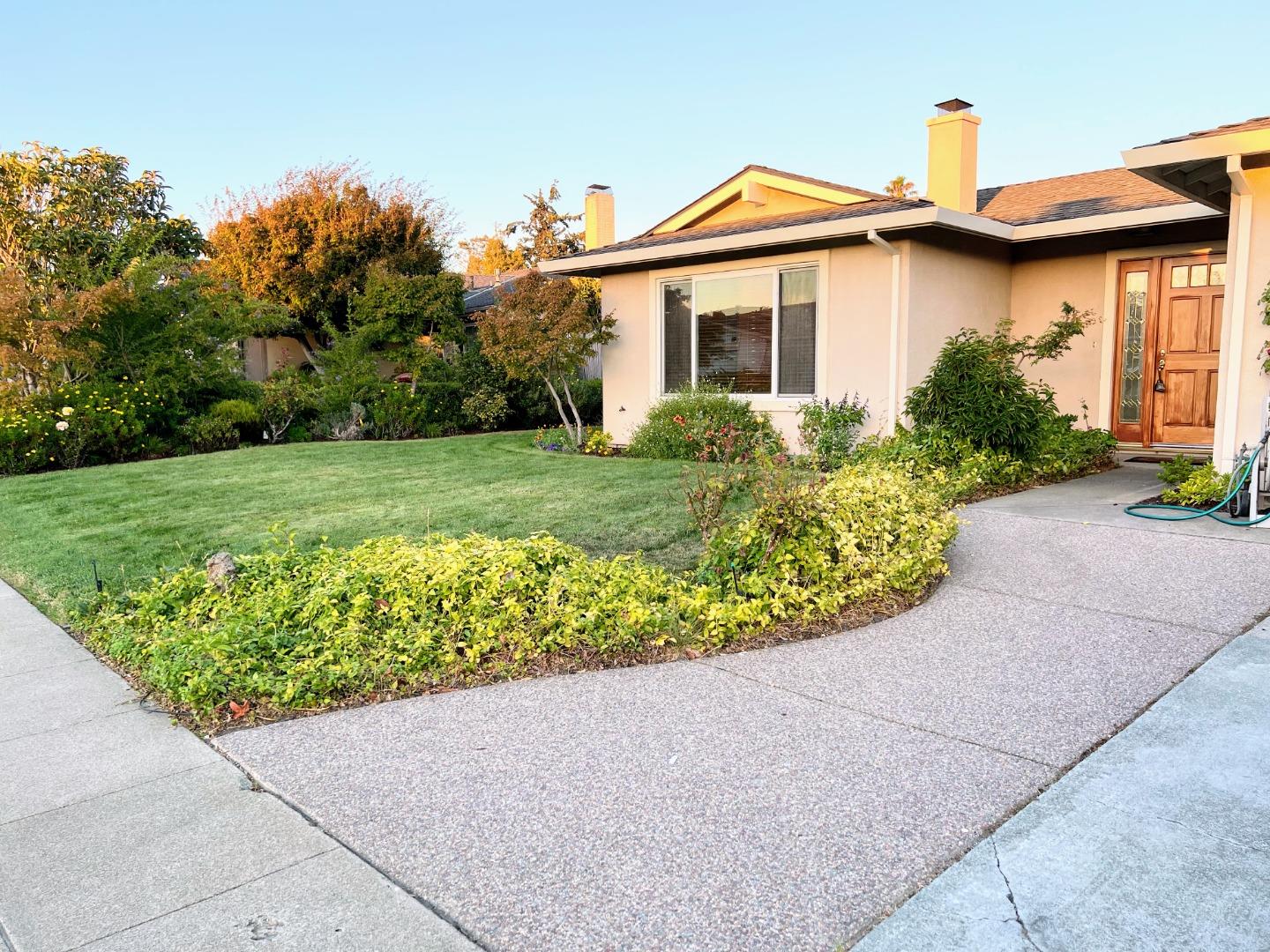 Detail Gallery Image 1 of 1 For 260 Hudson Bay St, Foster City,  CA 94404 - 5 Beds | 2/1 Baths