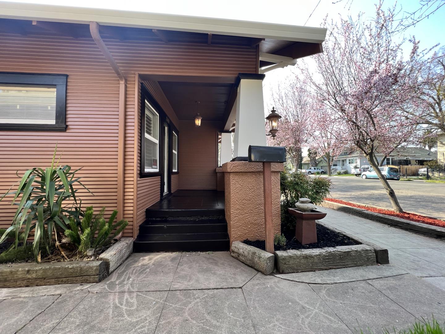 Detail Gallery Image 9 of 34 For 840 N Edison St, Stockton,  CA 95203 - 2 Beds | 1 Baths