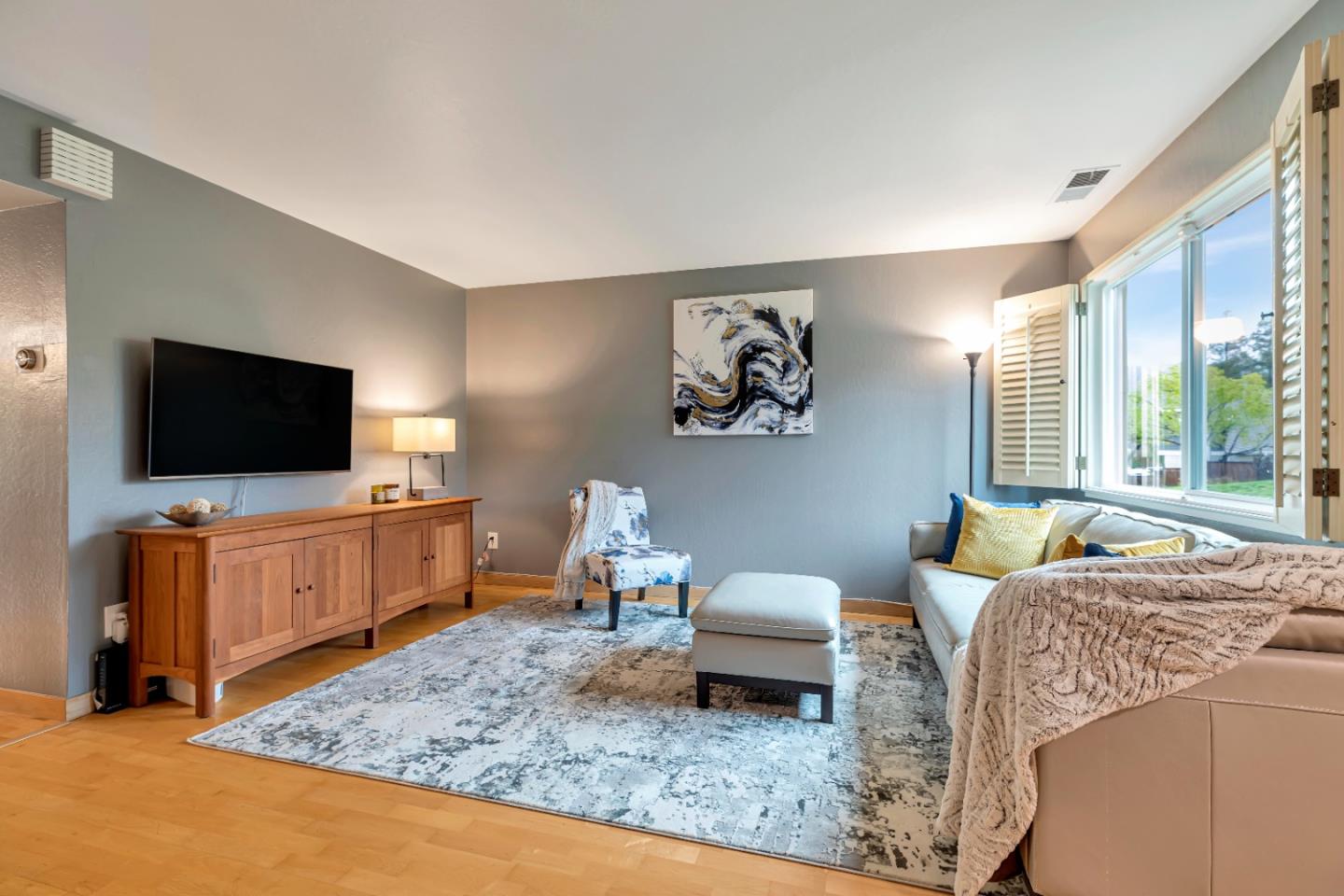 Detail Gallery Image 1 of 1 For 6016 Calle De Felice, San Jose,  CA 95124 - 2 Beds | 2/1 Baths