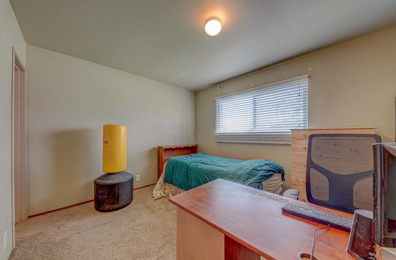 832 Columbia Ave, Monterey County, CA 93901 photo 13