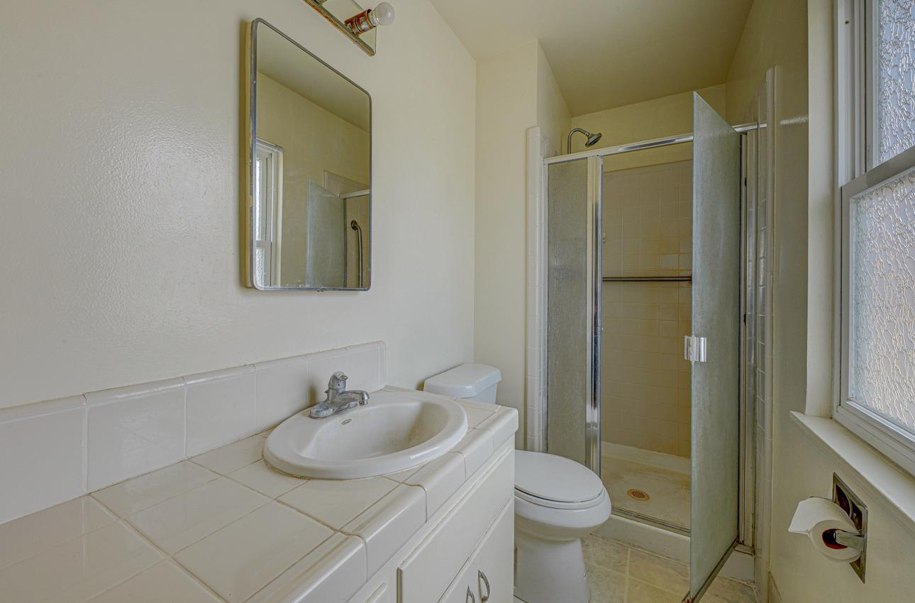 832 Columbia Ave, Monterey County, CA 93901 photo 15