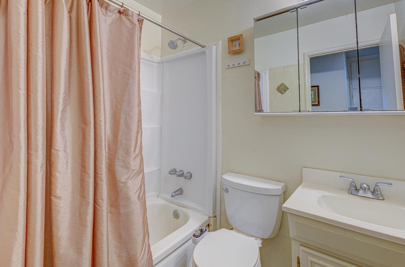 832 Columbia Ave, Monterey County, CA 93901 photo 19