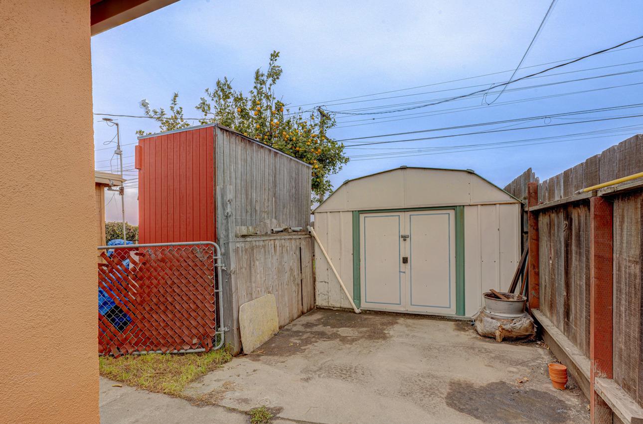 832 Columbia Ave, Monterey County, CA 93901 photo 24