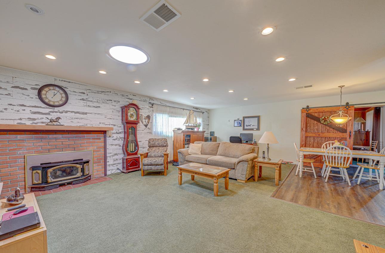 832 Columbia Ave, Monterey County, CA 93901 photo 4
