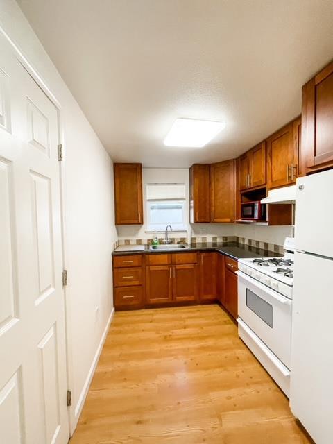 Detail Gallery Image 7 of 18 For 1114 Villa St #2,  Mountain View,  CA 94041 - 2 Beds | 2 Baths