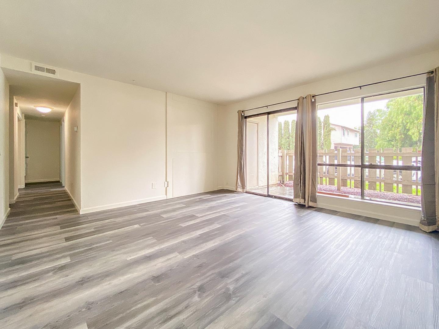 Detail Gallery Image 3 of 13 For 3819 7 Trees Blvd #109,  San Jose,  CA 95111 - 2 Beds | 2 Baths