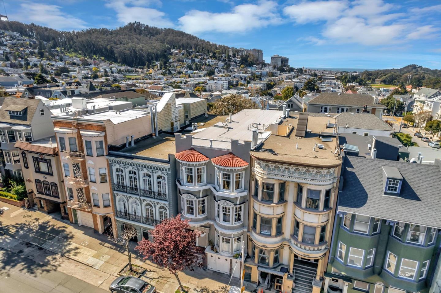 Detail Gallery Image 1 of 1 For 817 Ashbury St, San Francisco,  CA 94117 - 3 Beds | 2/1 Baths