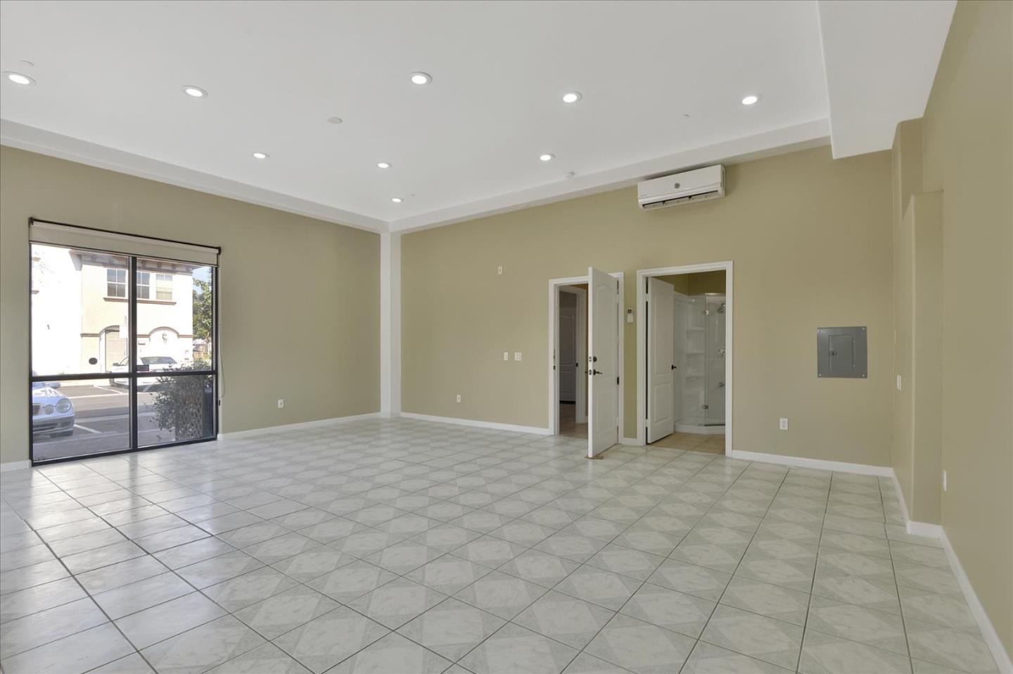 Detail Gallery Image 12 of 59 For 11352 Renaissance Way, Stanton,  CA 90680 - 3 Beds | 4 Baths