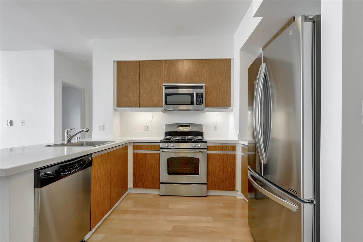 Detail Gallery Image 2 of 47 For 5900 3rd St #2408,  San Francisco,  CA 94124 - 2 Beds | 2 Baths