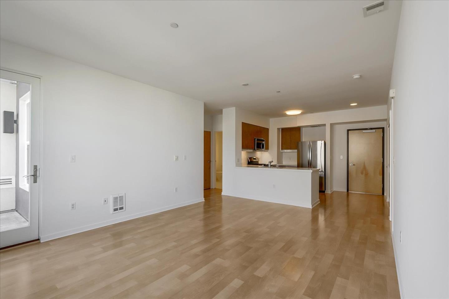 Detail Gallery Image 6 of 47 For 5900 3rd St #2408,  San Francisco,  CA 94124 - 2 Beds | 2 Baths
