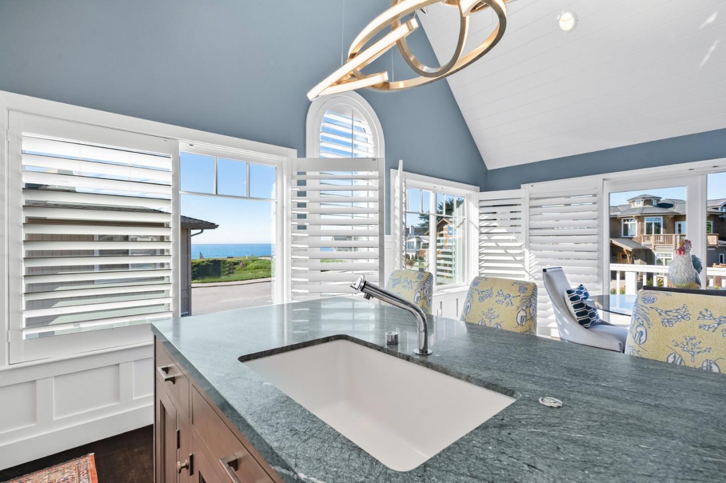 Detail Gallery Image 45 of 96 For 106 Auburn Ave, Santa Cruz,  CA 95060 - 3 Beds | 3/1 Baths