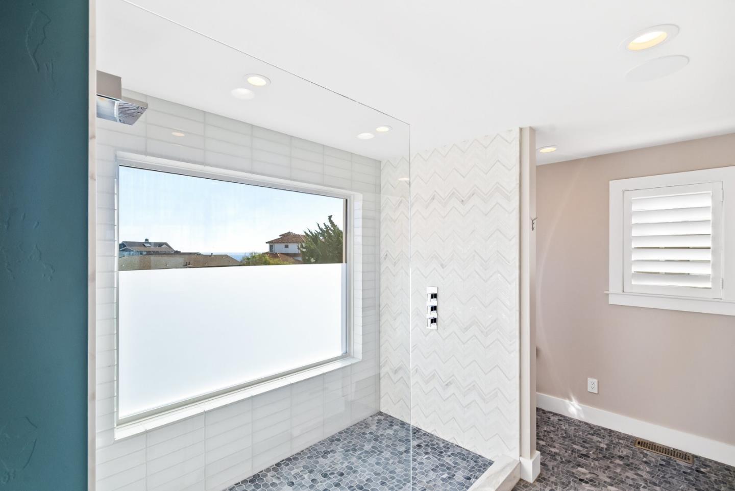 Detail Gallery Image 64 of 96 For 106 Auburn Ave, Santa Cruz,  CA 95060 - 3 Beds | 3/1 Baths