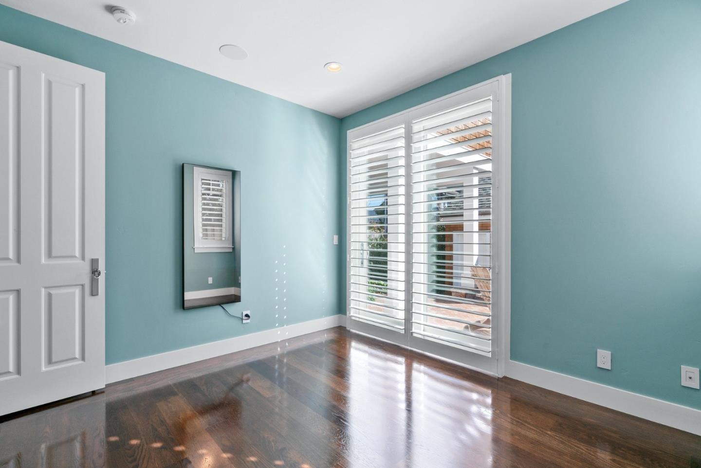 Detail Gallery Image 73 of 96 For 106 Auburn Ave, Santa Cruz,  CA 95060 - 3 Beds | 3/1 Baths