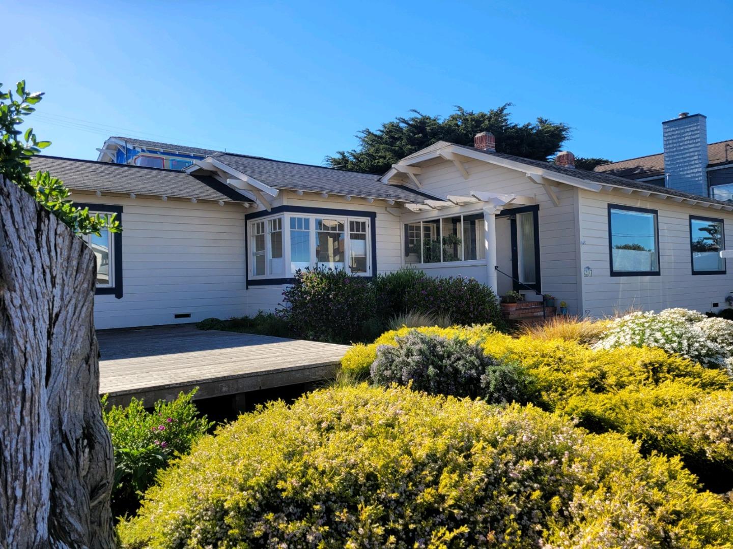 Detail Gallery Image 1 of 1 For 911 Shell Ave, Pacific Grove,  CA 93950 - 2 Beds | 1 Baths