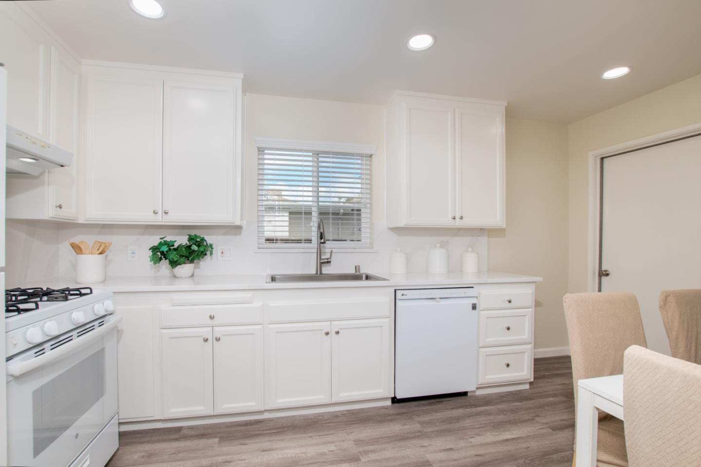 3385 Fowler Ave, Santa Clara, CA 95051 photo 8