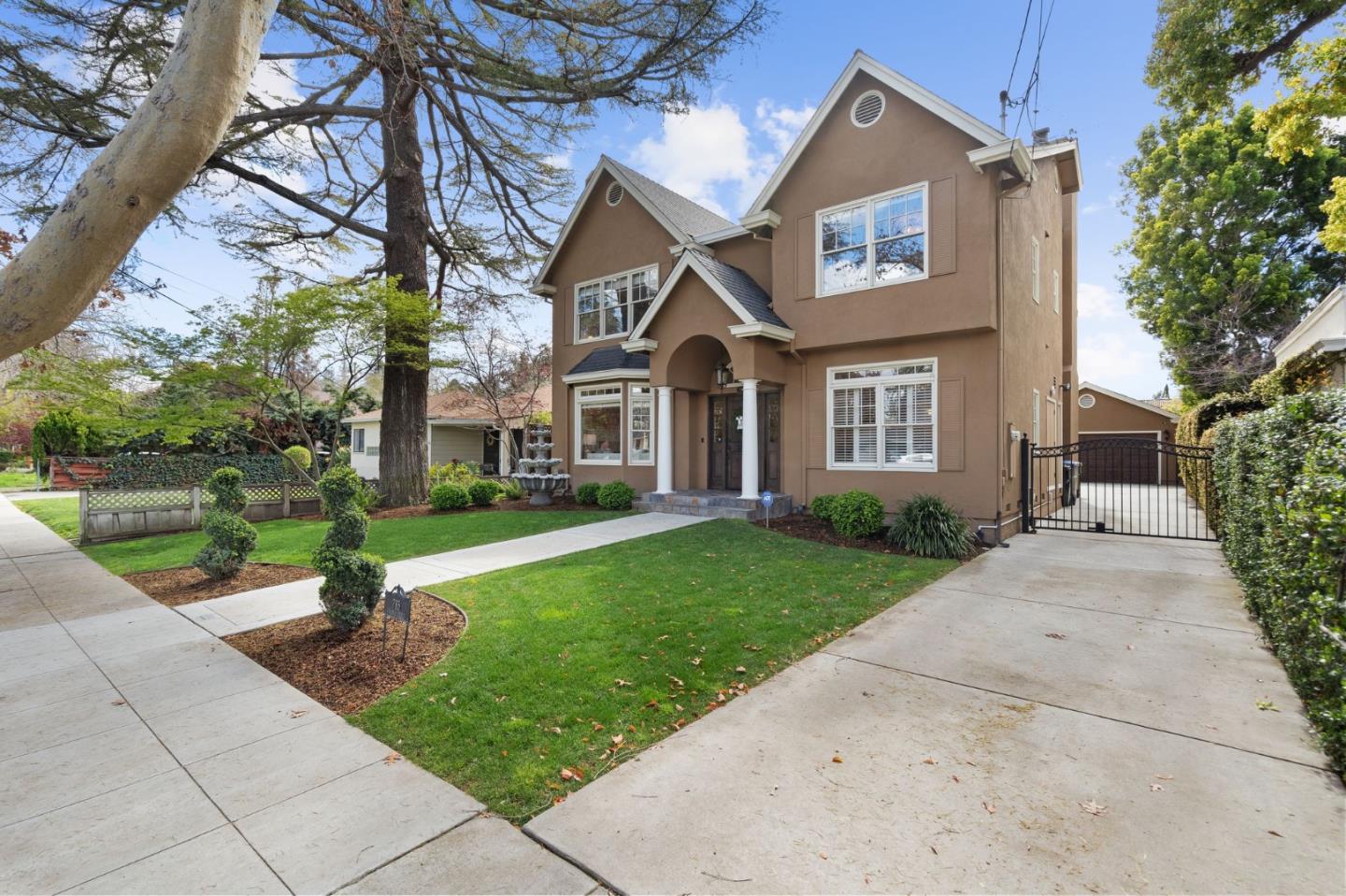785 Chapman St, San Jose, CA 95126 photo 2