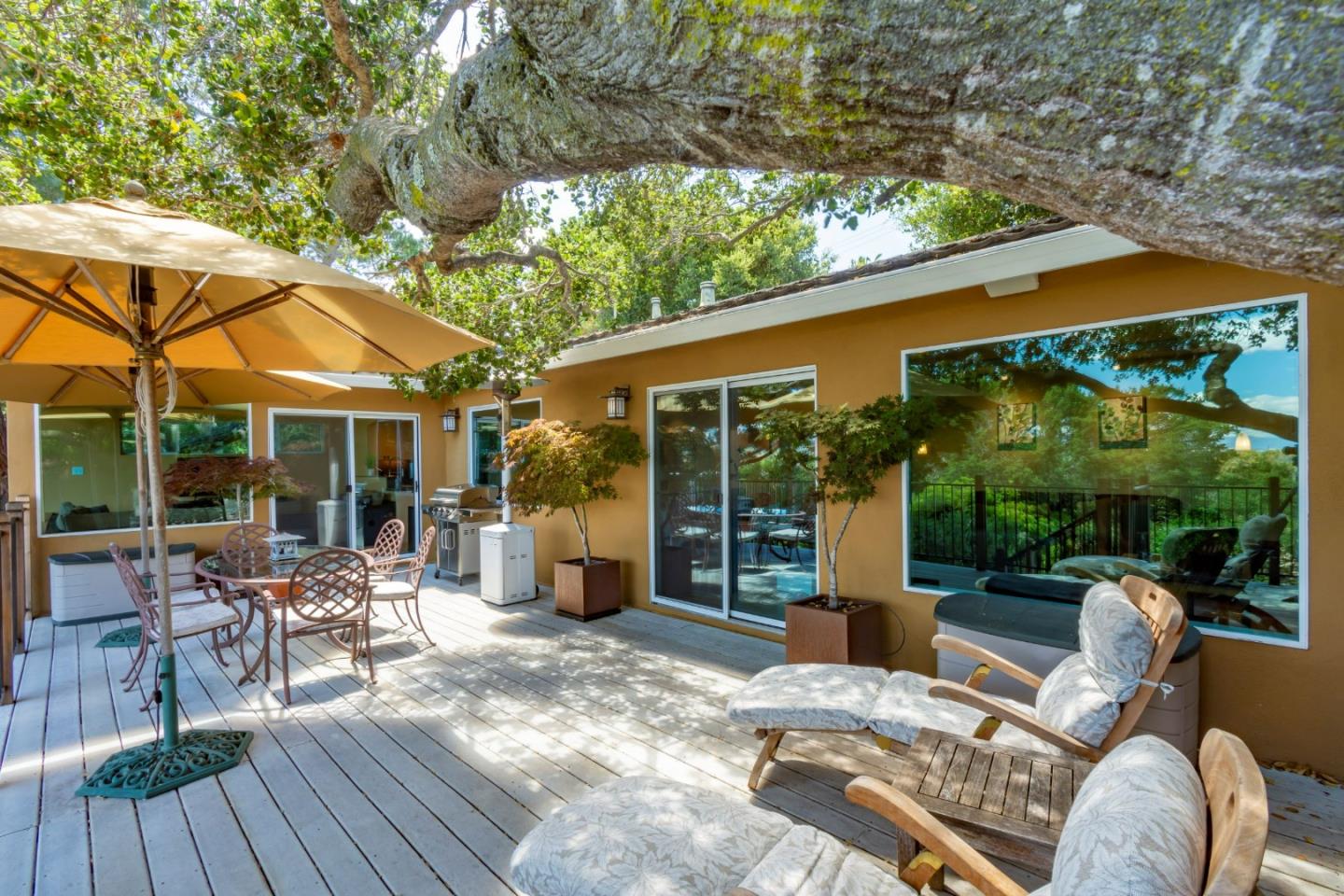 Detail Gallery Image 19 of 51 For 1191 Buckland Ave, San Carlos,  CA 94070 - 4 Beds | 2 Baths