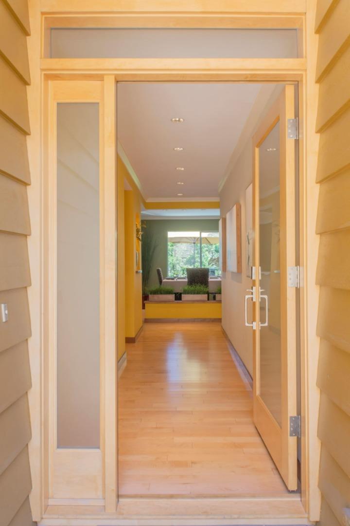 Detail Gallery Image 6 of 51 For 1191 Buckland Ave, San Carlos,  CA 94070 - 4 Beds | 2 Baths
