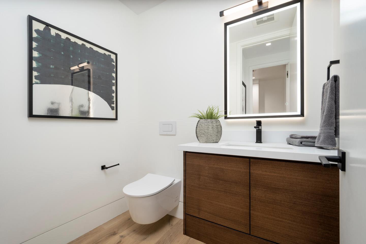 Detail Gallery Image 23 of 81 For 2280 Ralston Ave, Belmont,  CA 94002 - 5 Beds | 5/1 Baths