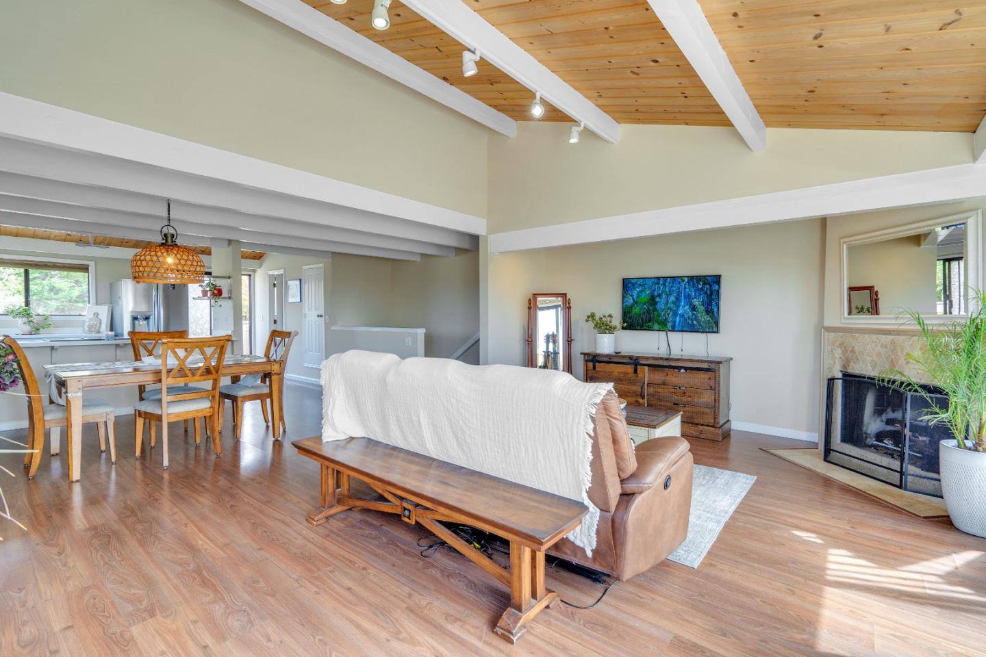 Detail Gallery Image 21 of 79 For 2058 Seascape Blvd, Aptos,  CA 95003 - 2 Beds | 2/1 Baths