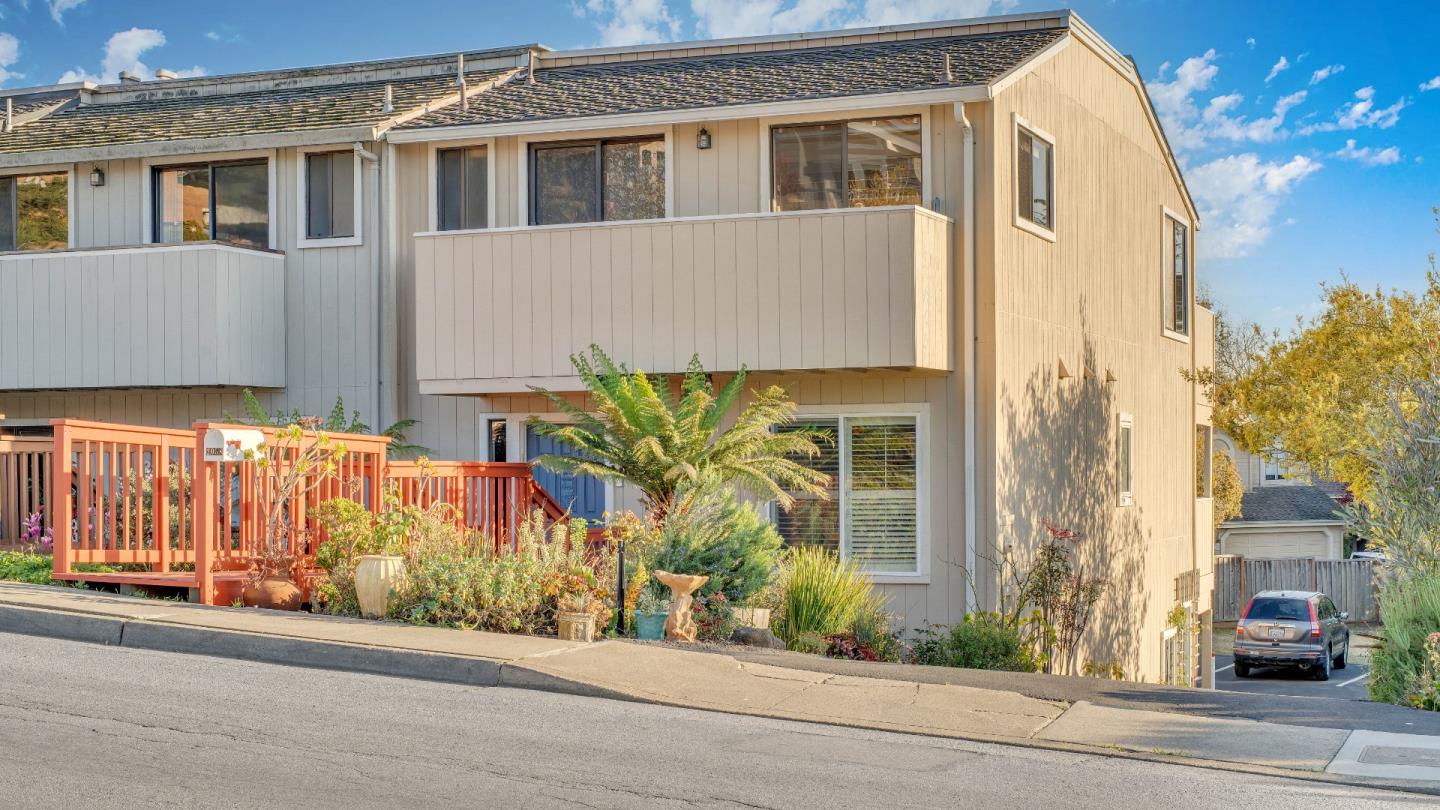 Detail Gallery Image 6 of 79 For 2058 Seascape Blvd, Aptos,  CA 95003 - 2 Beds | 2/1 Baths