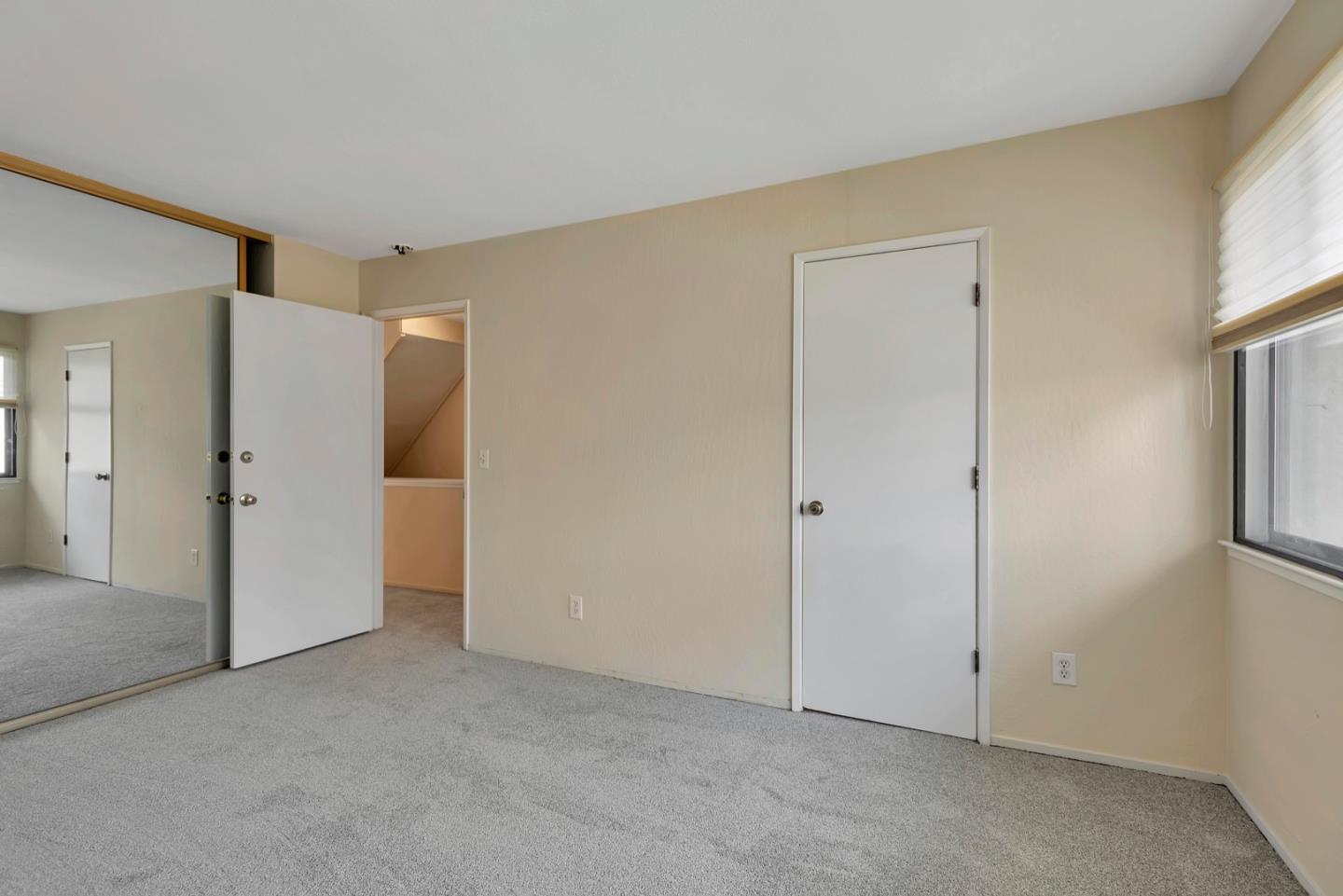 Detail Gallery Image 13 of 22 For 747 El Camino Real #1,  Burlingame,  CA 94010 - 2 Beds | 2/1 Baths