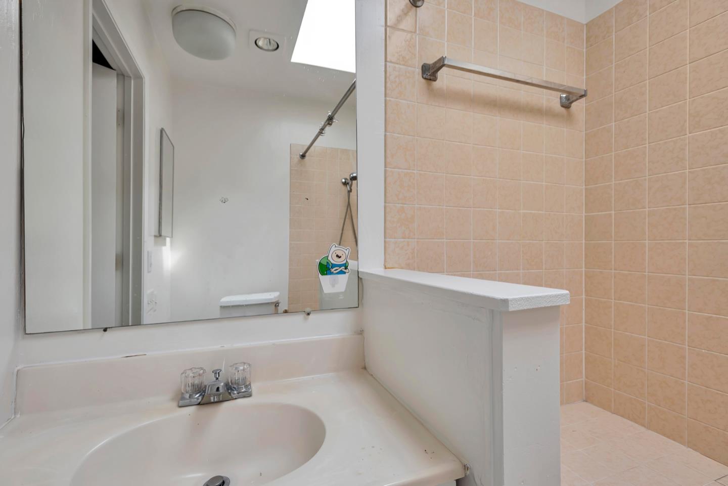 Detail Gallery Image 18 of 22 For 747 El Camino Real #1,  Burlingame,  CA 94010 - 2 Beds | 2/1 Baths