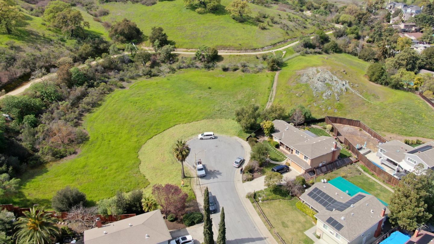 Detail Gallery Image 3 of 5 For 6212 Glendora Ct, San Jose,  CA 95123 - – Beds | – Baths