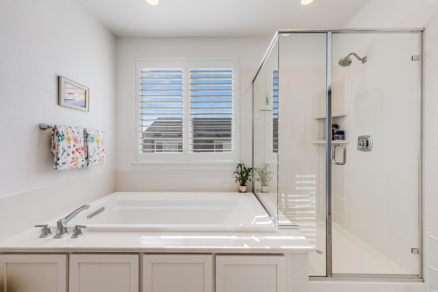Detail Gallery Image 29 of 55 For 2601 Sandy Clay Ln, Marina,  CA 93933 - 3 Beds | 2/1 Baths