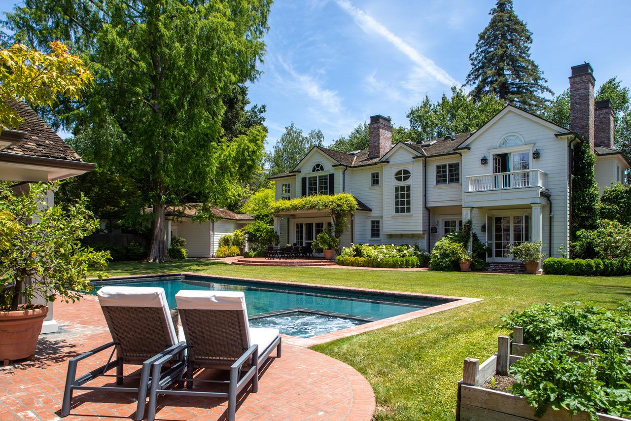 23 Flood Cir, Atherton, CA 94027 6 Beds 6/1 Baths (Active