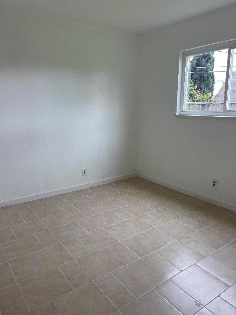 Detail Gallery Image 4 of 10 For 2205 Carobwood Ln, San Jose,  CA 95132 - 3 Beds | 2 Baths