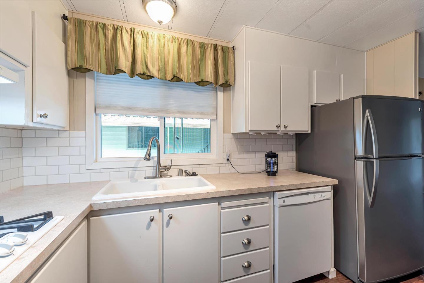 Detail Gallery Image 6 of 17 For 723 Millstream Dr #723,  San Jose,  CA 95125 - 2 Beds | 2 Baths