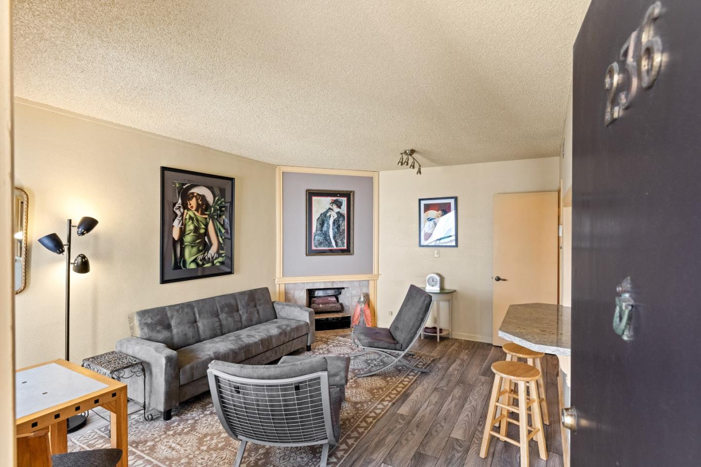 Detail Gallery Image 1 of 1 For 500 Glenwood Cir #236,  Monterey,  CA 93940 - 1 Beds | 1 Baths