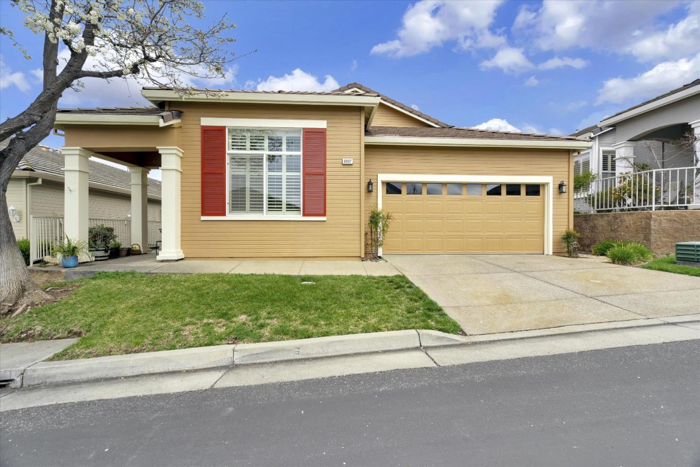 Detail Gallery Image 1 of 1 For 8887 Wine Valley Cir, San Jose,  CA 95135 - 2 Beds | 2/1 Baths