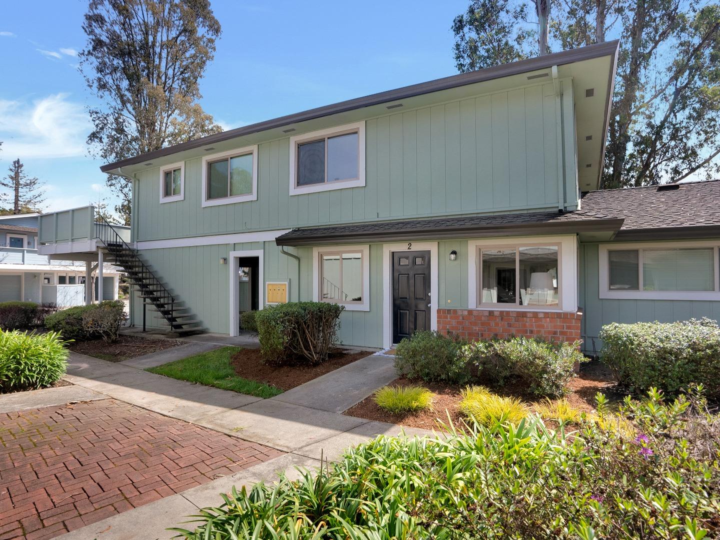 Detail Gallery Image 1 of 1 For 1133 Callas Ln #2,  Capitola,  CA 95010 - 2 Beds | 1 Baths
