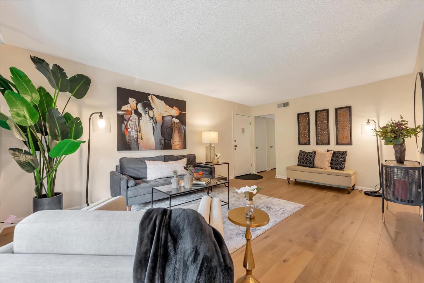 Detail Gallery Image 9 of 35 For 2466 W Bayshore Rd #5,  Palo Alto,  CA 94303 - 2 Beds | 1 Baths