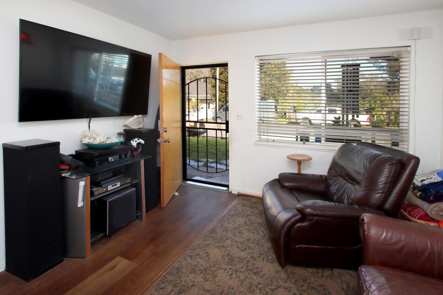 Detail Gallery Image 17 of 25 For 235 Owen St, Santa Cruz,  CA 95062 - 2 Beds | 2 Baths