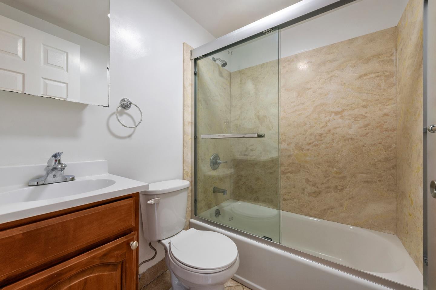 Detail Gallery Image 21 of 28 For 723 Linden Ave, Burlingame,  CA 94010 - 2 Beds | 1 Baths