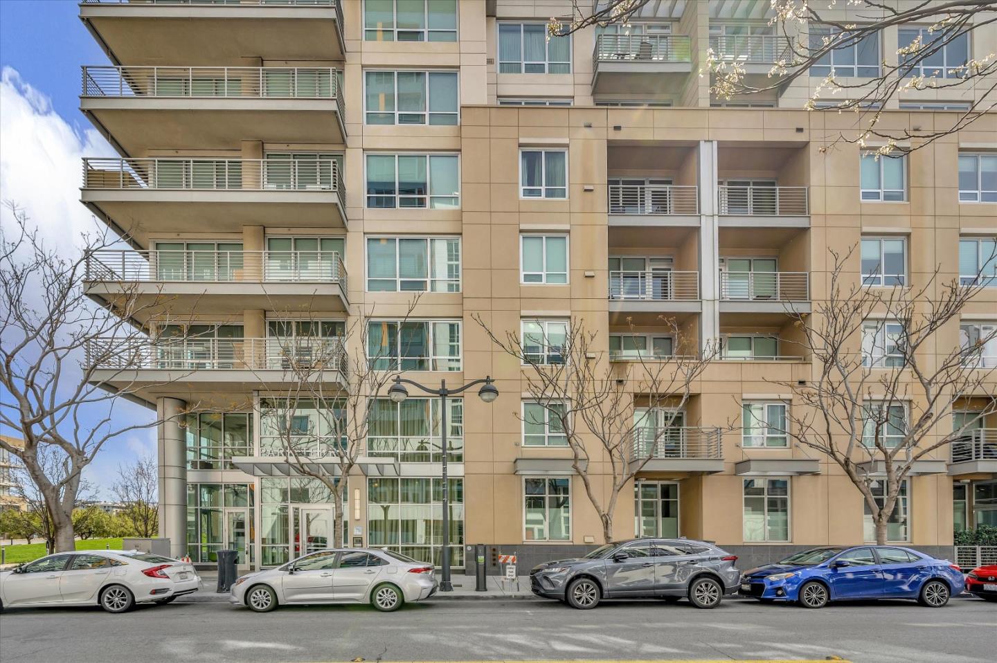 Detail Gallery Image 2 of 17 For 325 Berry St #103,  San Francisco,  CA 94158 - 2 Beds | 2/1 Baths