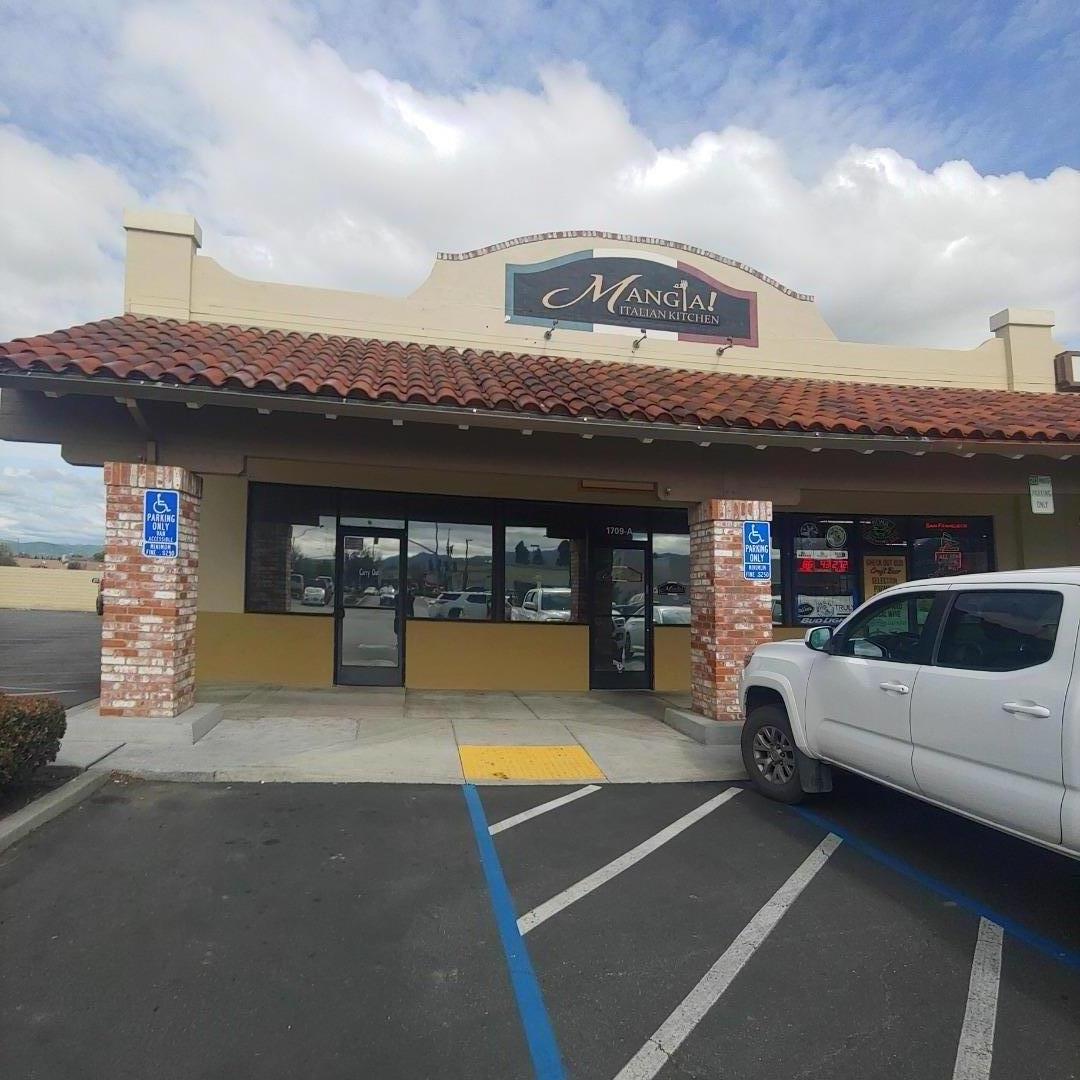 1709 Airline Hwy a, Hollister, CA 95023 Beds Baths