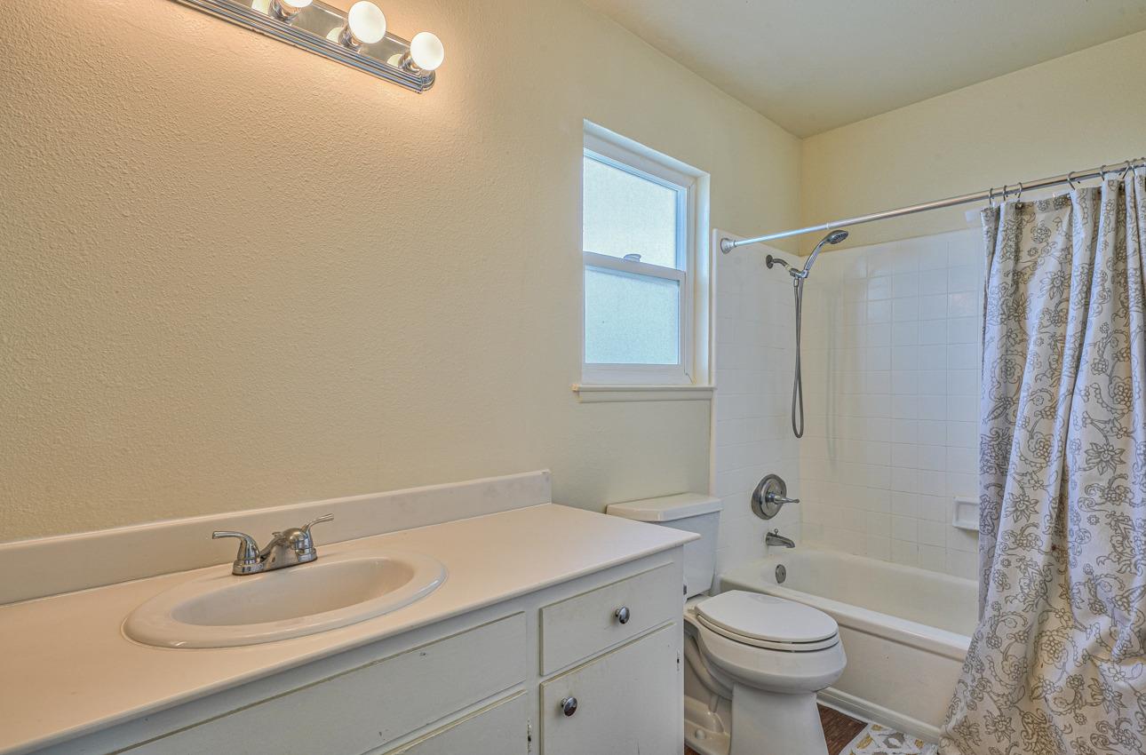 1553 Valdez Cir, Salinas, CA 93906 photo 18