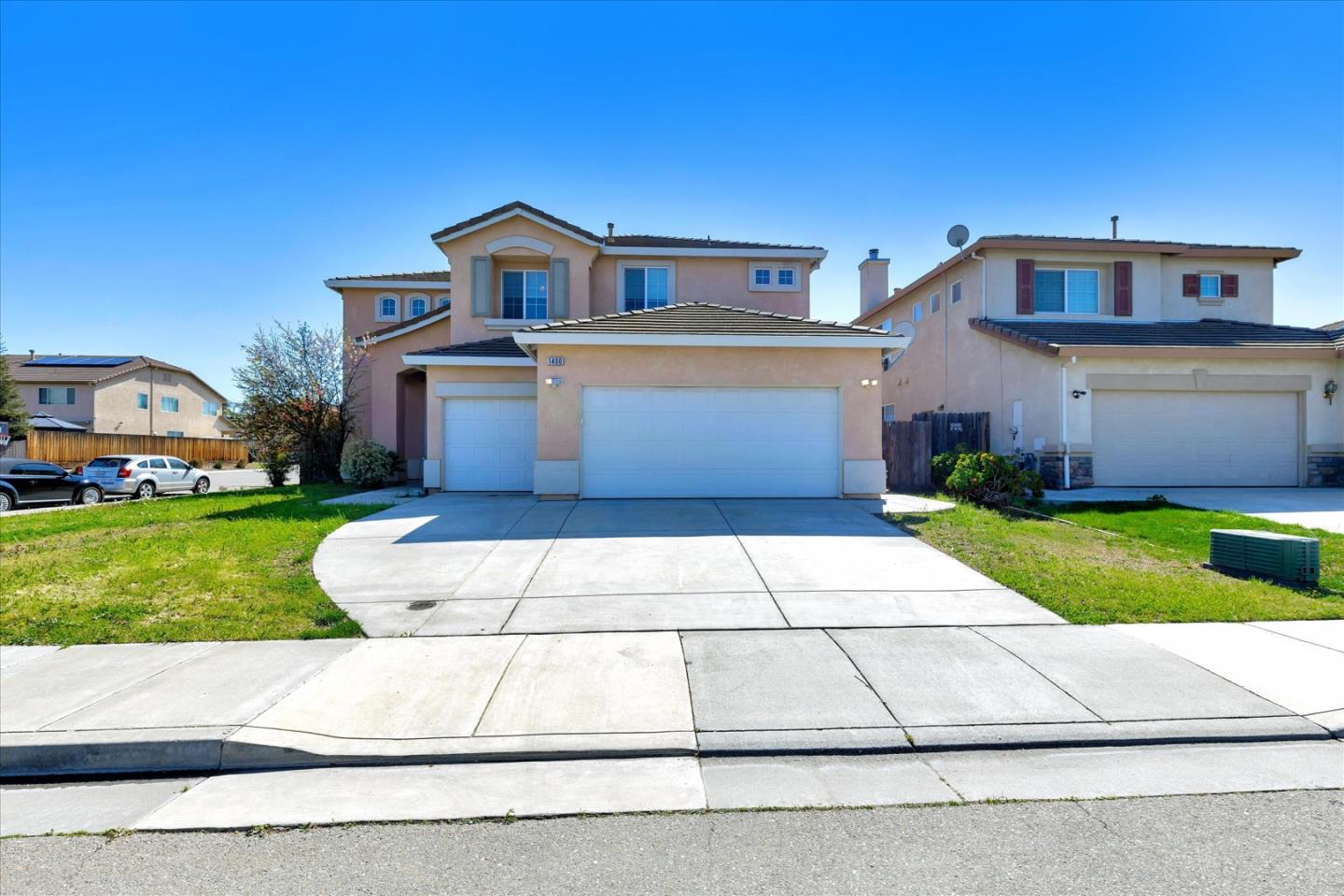 Detail Gallery Image 1 of 1 For 1400 Whispering Wind Drive, Tracy,  CA 95377 - 5 Beds | 3/1 Baths