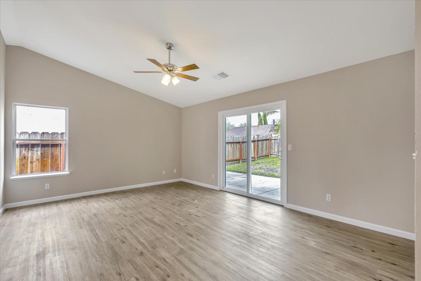 1233 Concord Ave, Madera, CA 93637 photo 5