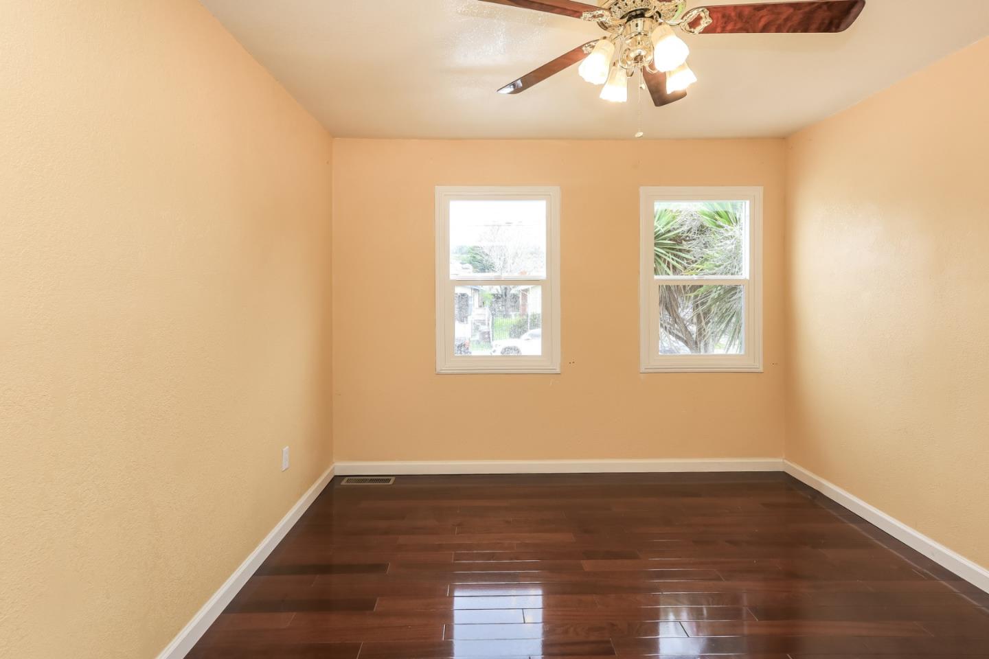 Detail Gallery Image 10 of 25 For 9311 Sunnyside St, Oakland,  CA 94603 - 3 Beds | 2 Baths