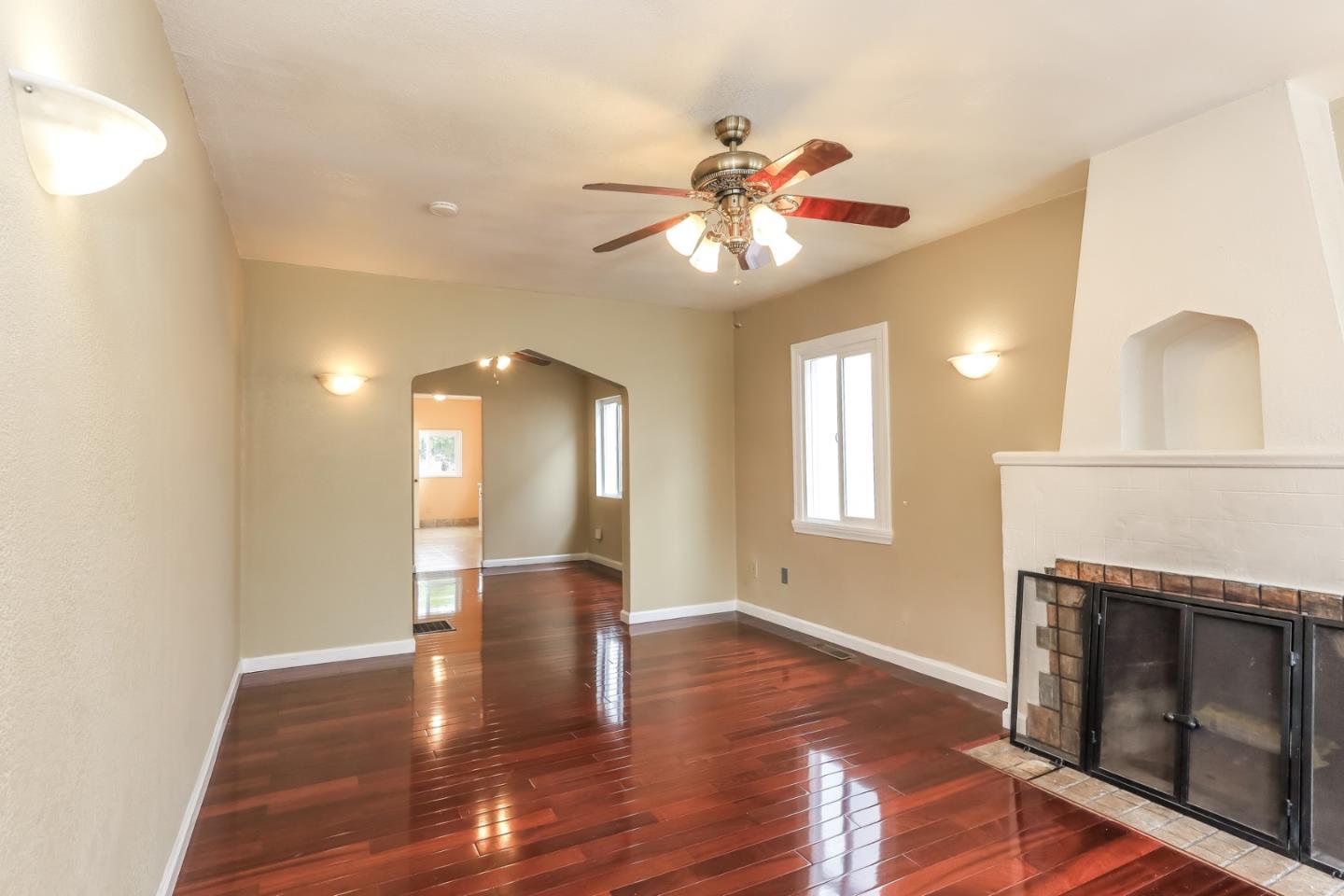 Detail Gallery Image 3 of 25 For 9311 Sunnyside St, Oakland,  CA 94603 - 3 Beds | 2 Baths